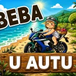 Magnetna naljepnica za auto "BEBA U AUTU" s djevojčicom koja nosi kacigu i vozi plavi sportski motor uz more i maslinike.